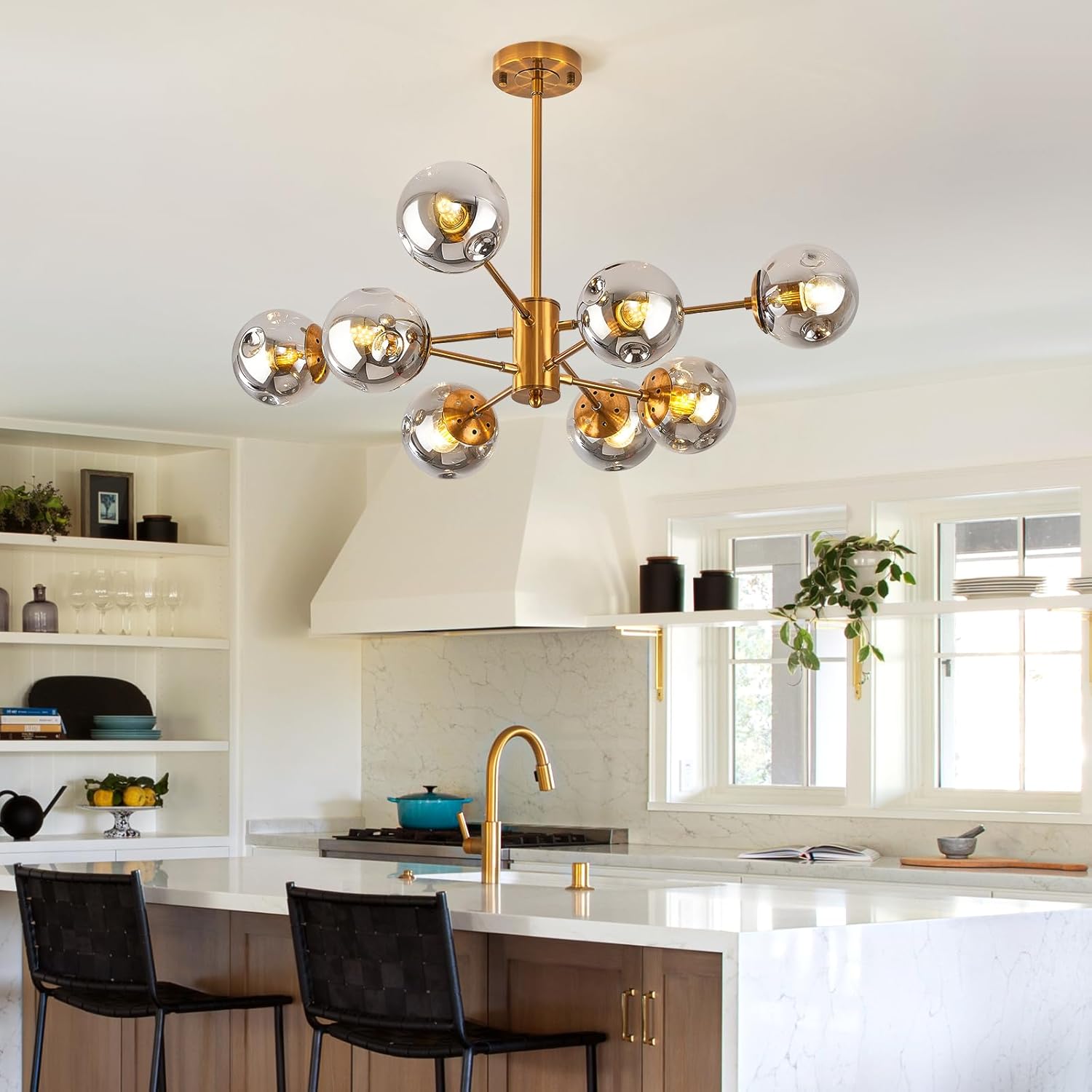 8-Light Gold Sputnik Chandelier – Glass Globes