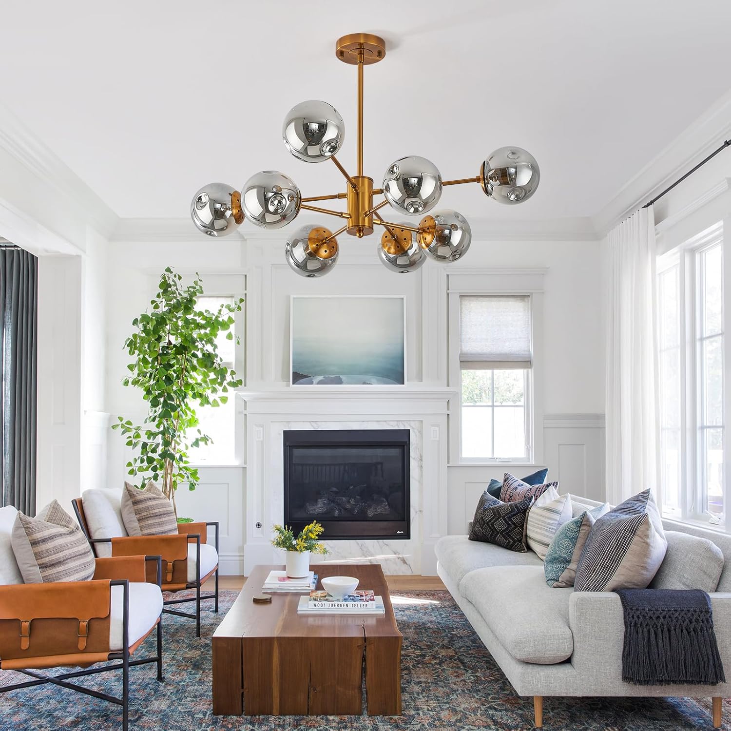 8-Light Gold Sputnik Chandelier – Glass Globes